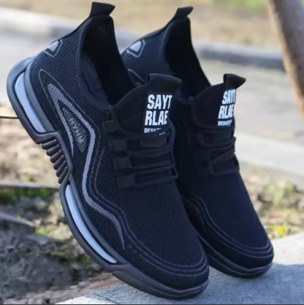 Calzado masculino variado: zapatos formales/casuales, zapatillas modernas, modelos para correr, transpirables de gimnasio, cómodas para caminar y planos antideslizantes, cada uno adaptado a su uso específico.