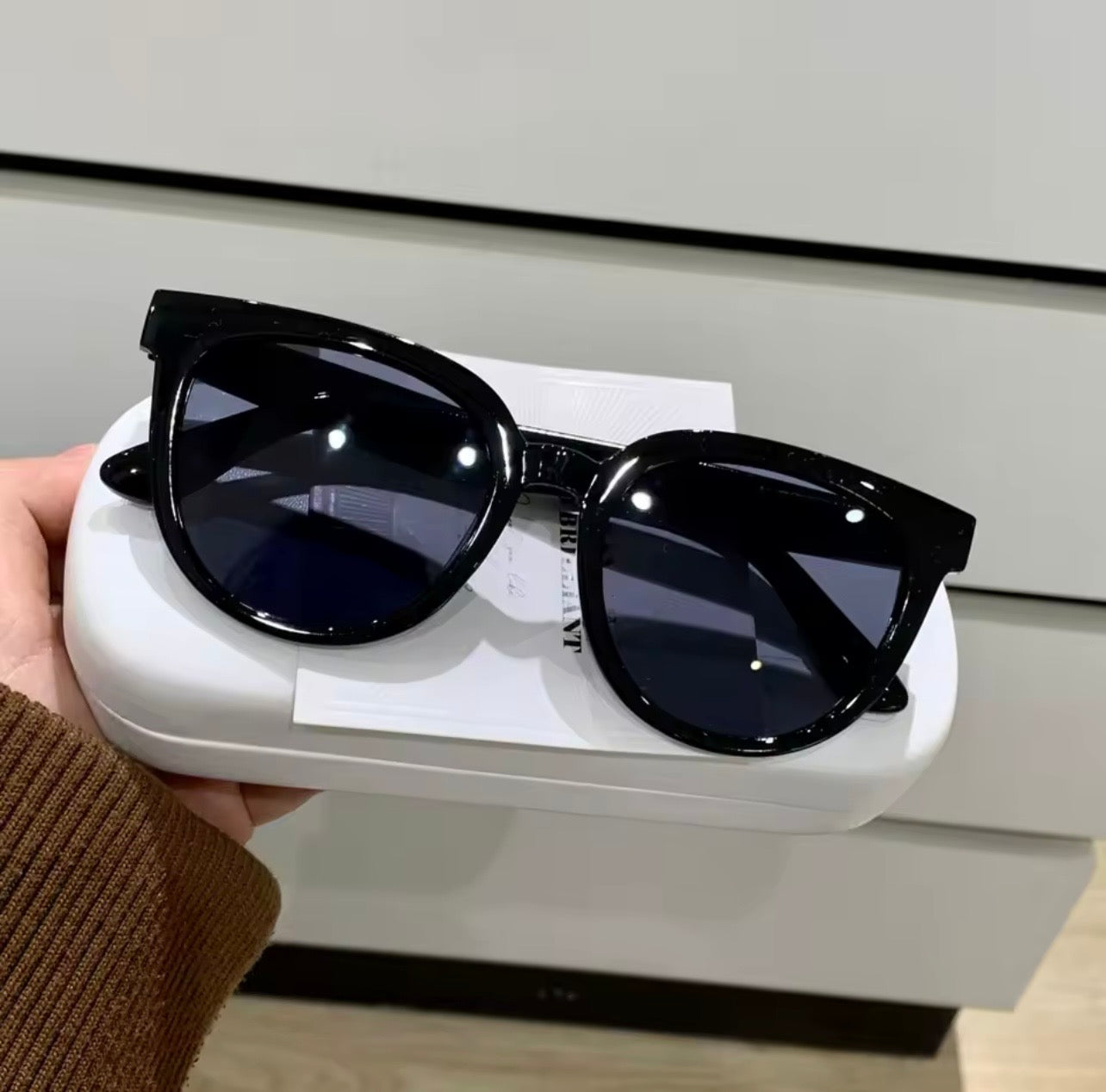 Nuevas gafas de sol de moda, gafas de sol elegantes con montura grande, gafas de estilo Retro para hombres y mujeres, gafas de sol tipo UV400