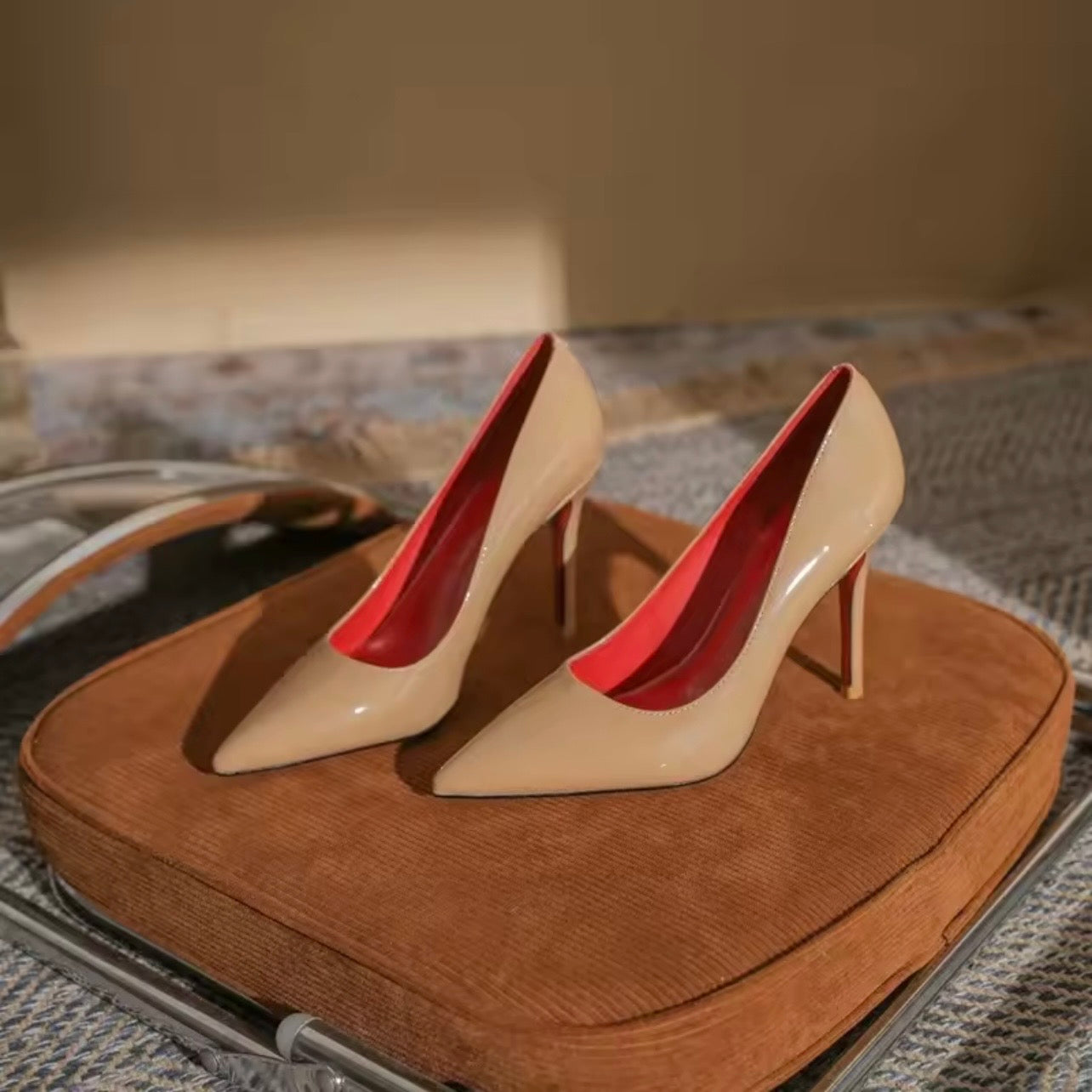 Tacones suela roja tacones altos primavera puntiagudos tacón de aguja Sexy brillante zapatos individuales moda charol zapatos de mujer, tamaño 7cm